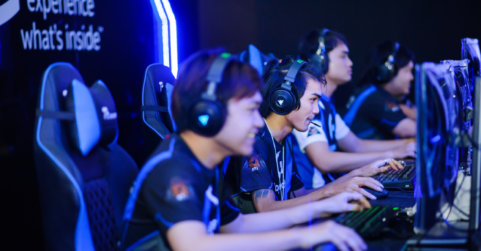 Dunia esports mengenal bagian mediakonsumen