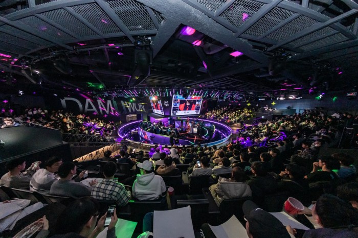 Latihan Strategi dan Komunikasi dalam Esports