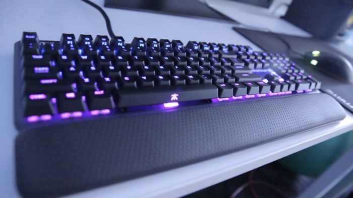 The most used gear and settings of professional esports players : r/esports
